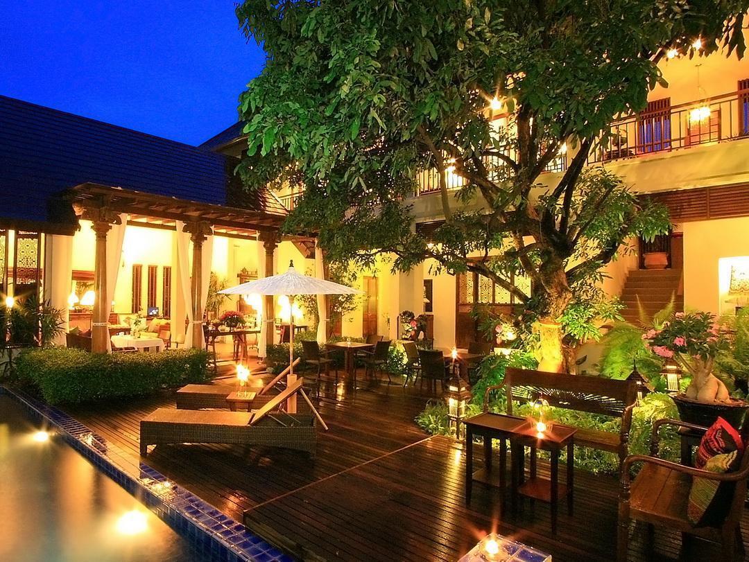 Baan Klang Wiang Boutique Hotel Chiang Mai Exterior photo