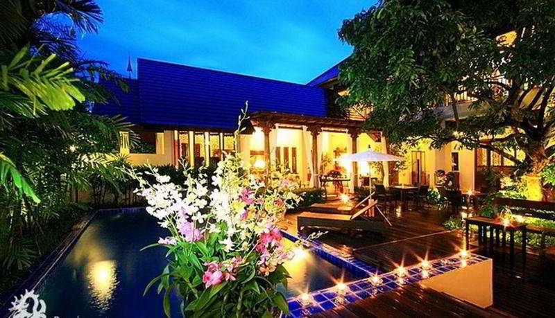 Baan Klang Wiang Boutique Hotel Chiang Mai Exterior photo