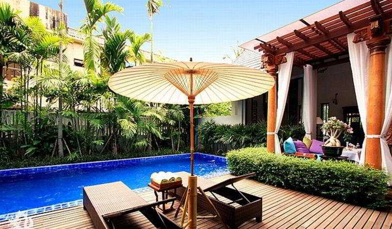 Baan Klang Wiang Boutique Hotel Chiang Mai Exterior photo
